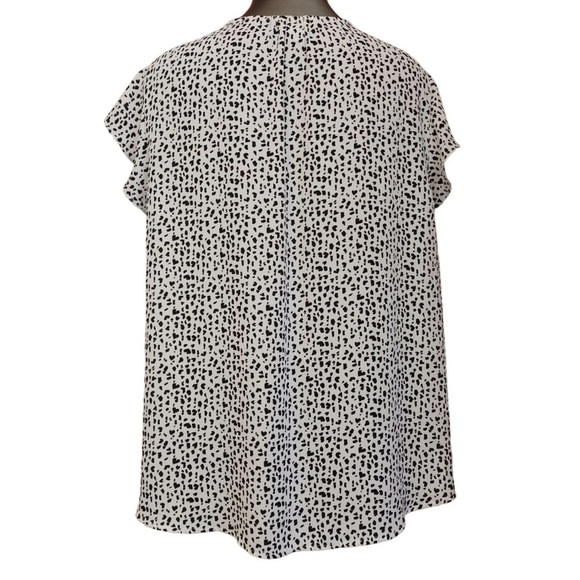 Carolina Belle Black and White Blouse - Picture 2 of 4